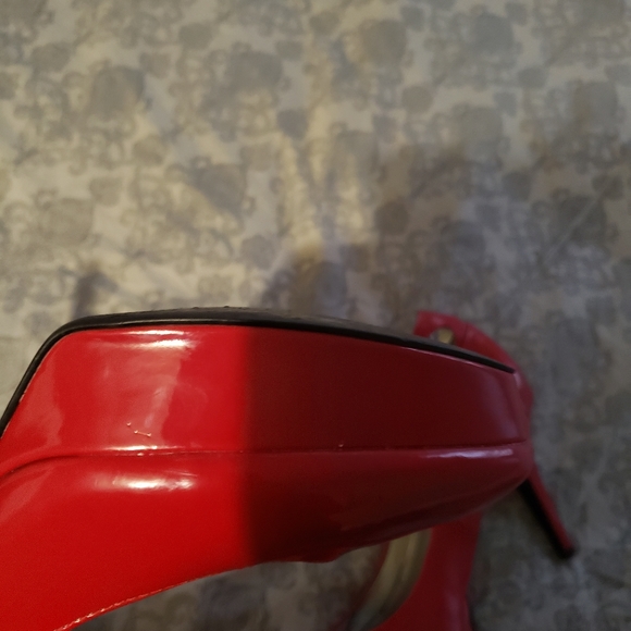 Guess platforms - Picture 3 of 4